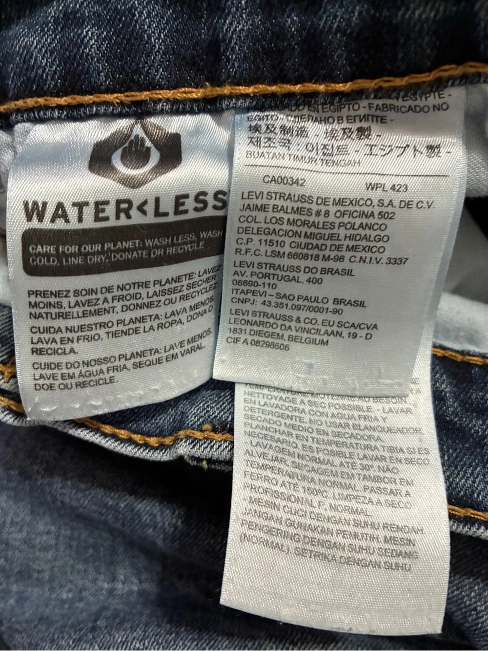 Levi’s 541 Regular Fit Jeans W38 L32 (measurements) Medium Wash Straight Leg